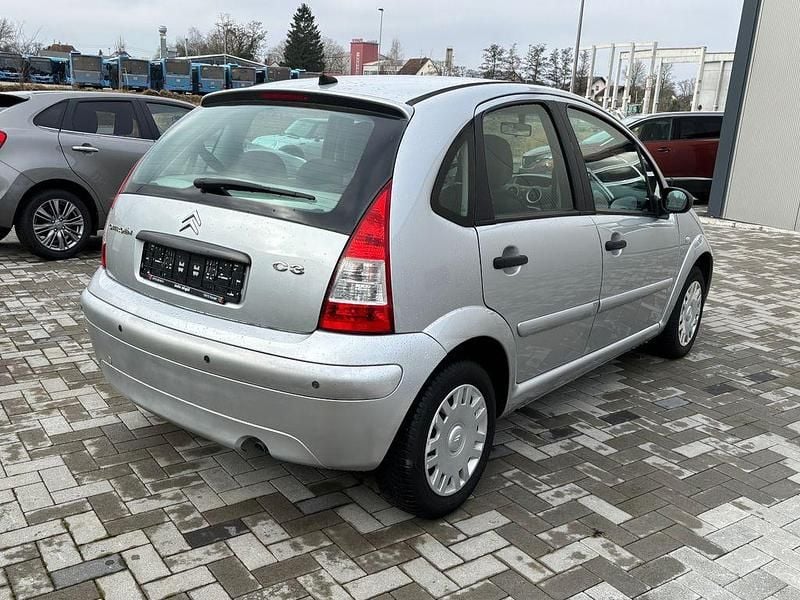 Gebraucht Citroën C3 Comfort 73 PS (53 kW) 2005 Silber Limousine