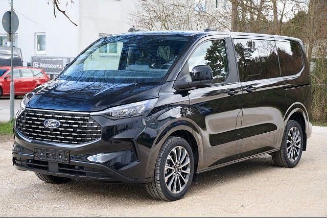 Neu Ford Tourneo Titanium 170 PS (125 kW) 2026 Schwarz Van / Kleinbus