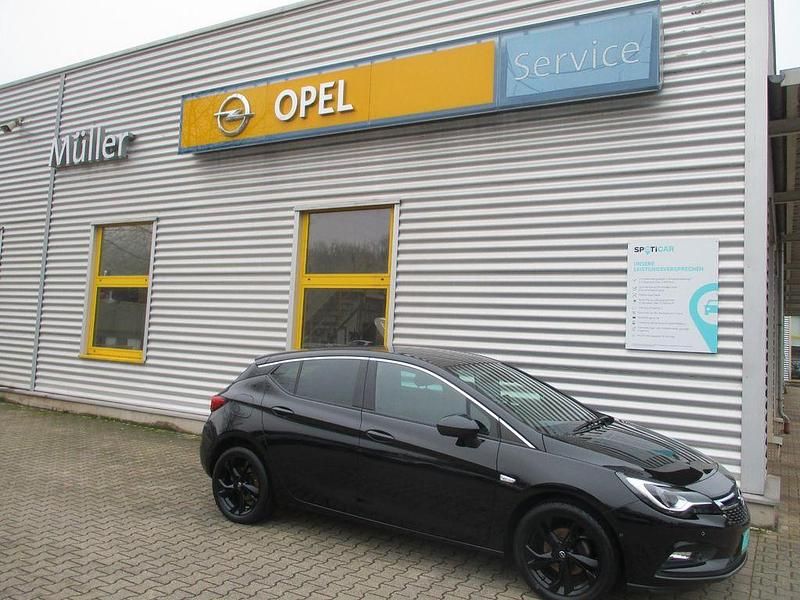 Schwarz Gebraucht 2018 Opel Astra Dynamic Limousine | 13.950 € (Fairer Preis) - Bild 1/4