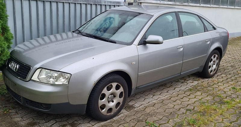 Silber Gebraucht 2002 Audi A6 Limousine | 2.300 € (Etwas zu teuer) - Bild 1/4