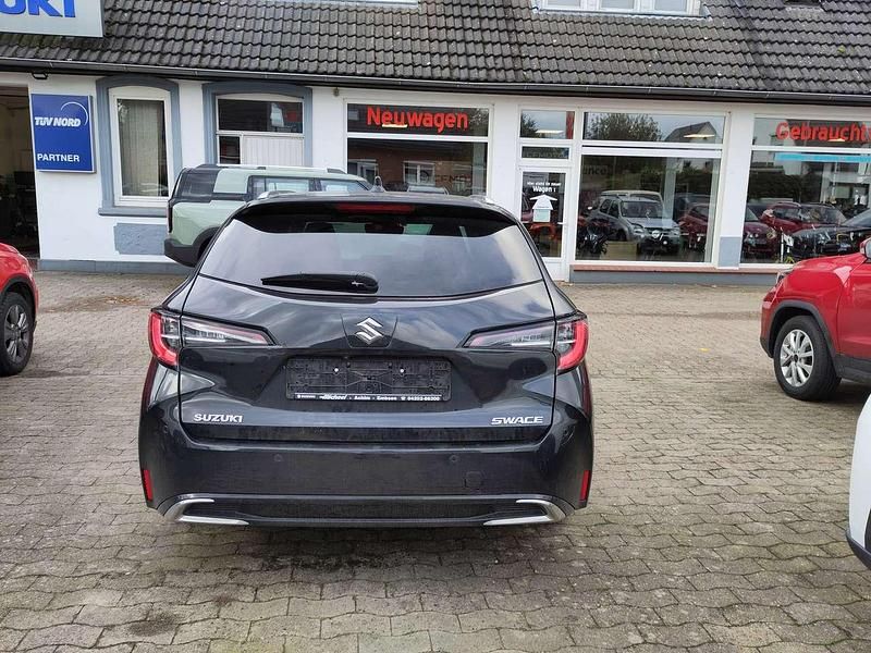 Gebraucht Suzuki Swace Comfort+ 98 PS (72 kW) 2024 Schwarz Kombi