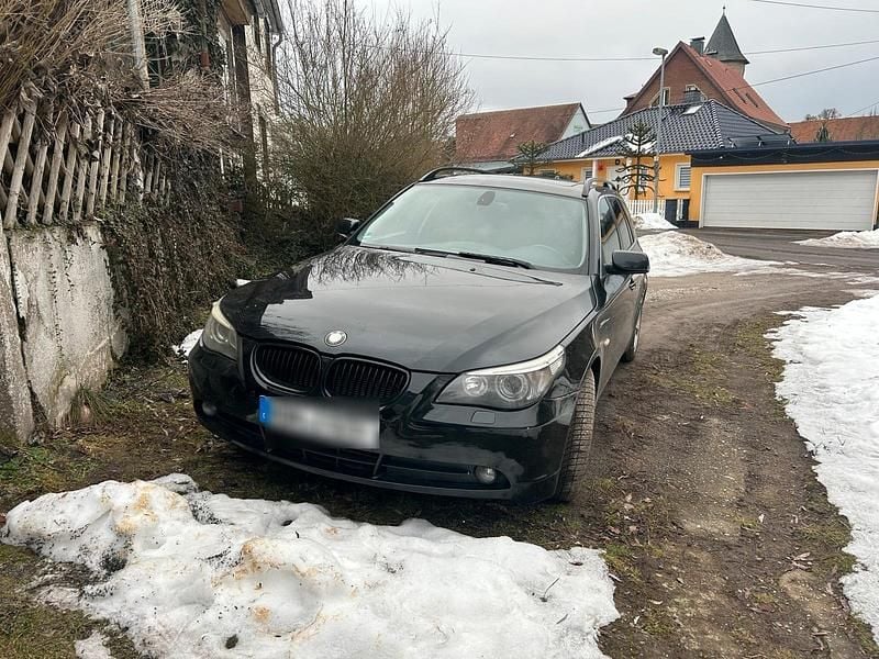 Gebraucht BMW 523 177 PS (130 kW) 2007 Schwarz Kombi