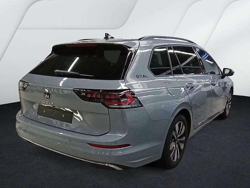 Gebraucht VW Golf VIII Goal 150 PS (110 kW) 2025 Mondsteingrau Kombi