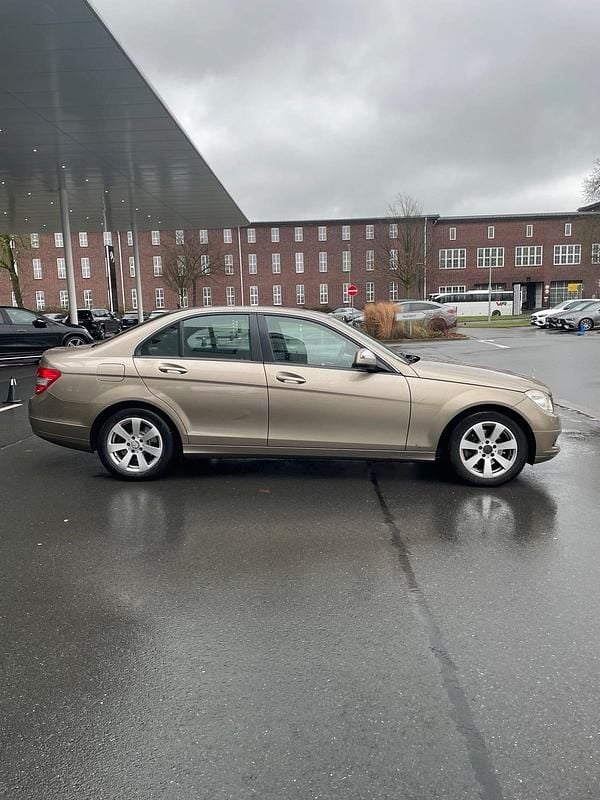Gebraucht Mercedes C220 170 PS (125 kW) 2008 Gold Limousine