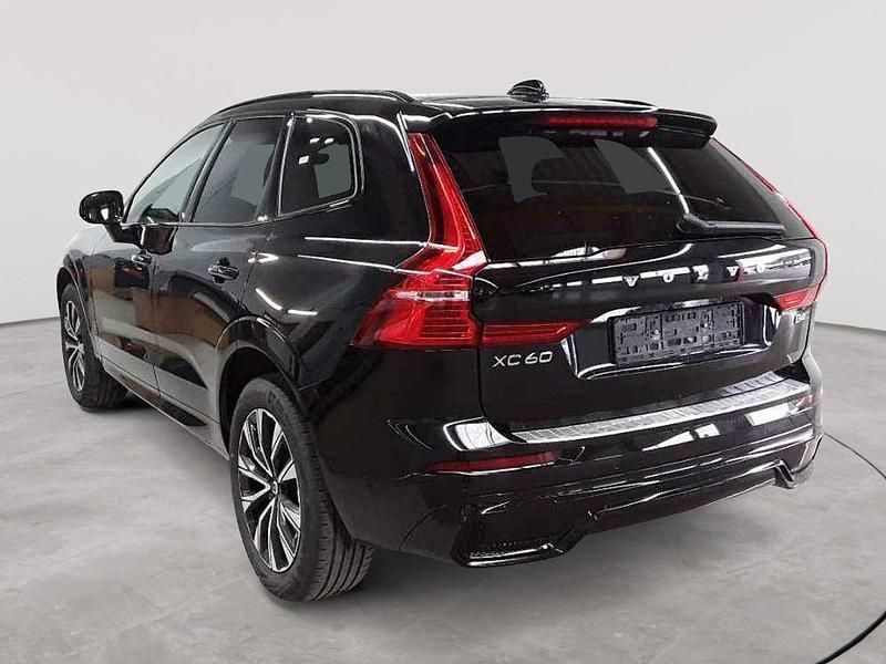 Usado Volvo XC60 Plus 197 HP (144 kW) 2023 Preto SUV