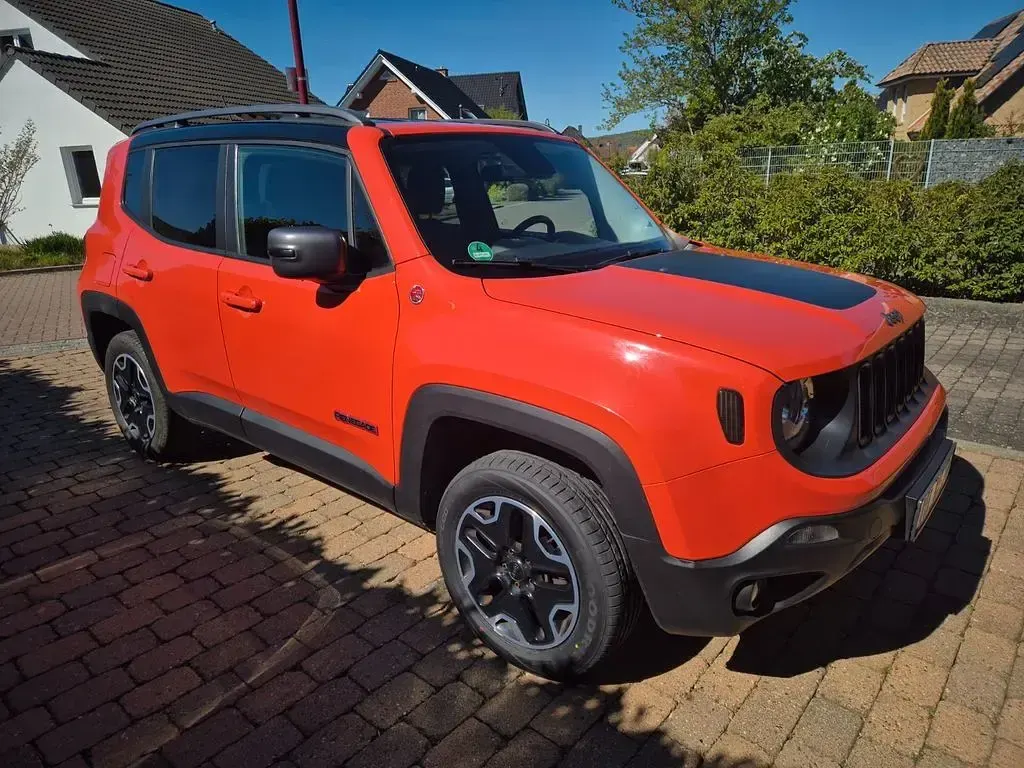 Gebraucht Jeep Renegade Trailhawk 170 PS (125 kW) 2015 Orange SUV