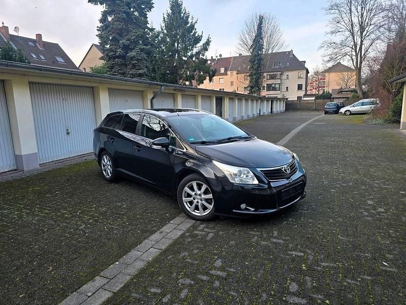 Schwarz Gebraucht 2010 Toyota Avensis Limousine | 4.800 € (Fairer Preis) - Bild 1/4