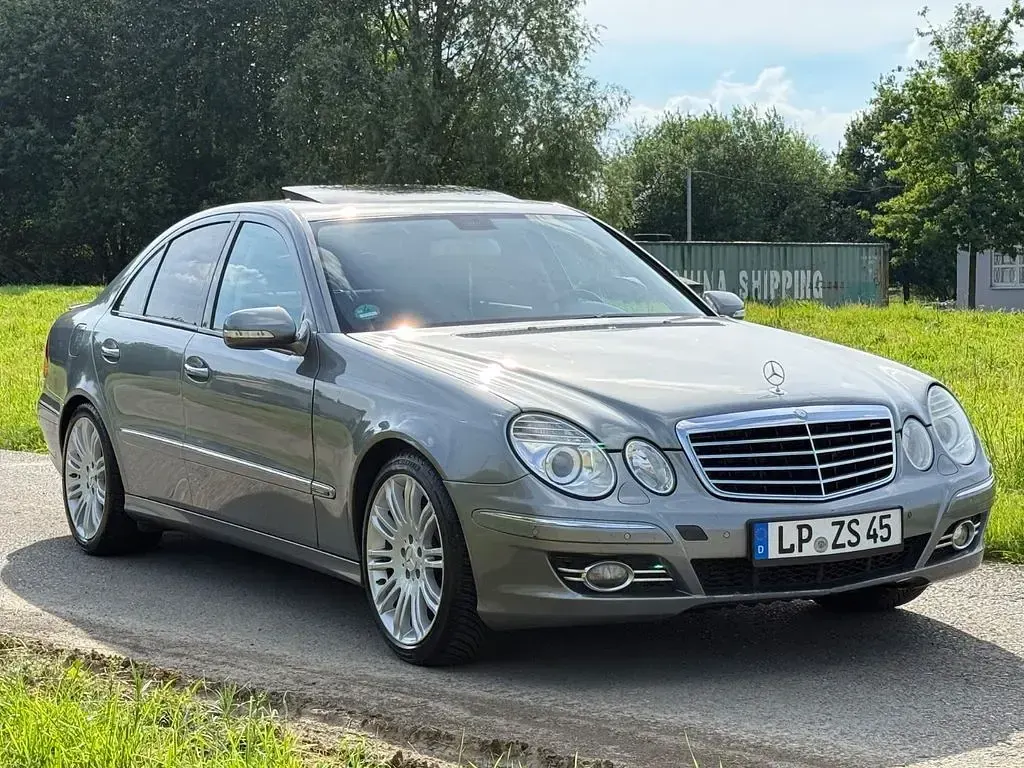 Gebraucht Mercedes E300 Avantgarde 211 PS (155 kW) 2008 Grau Limousine