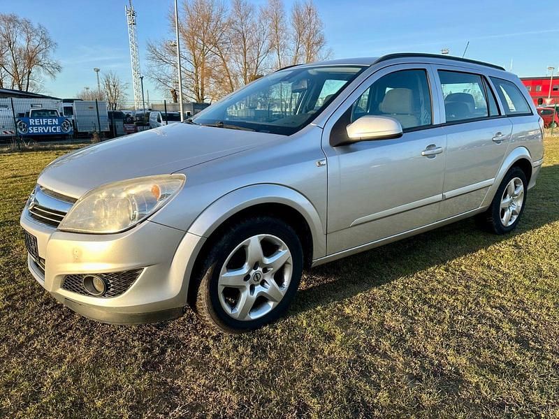 Gebraucht Opel Astra Catch Me 101 PS (74 kW) 2007 Silber Kombi