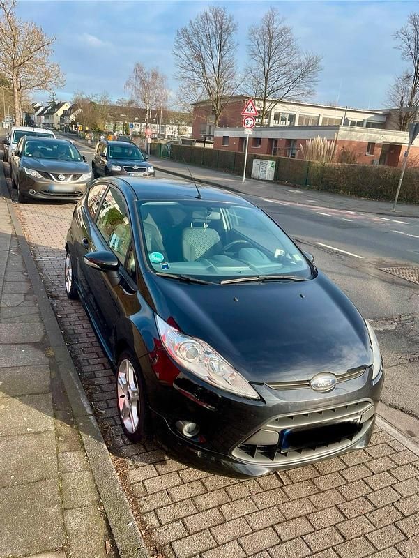 Gebraucht Ford Fiesta 95 PS (69 kW) 2010 Schwarz Kleinwagen