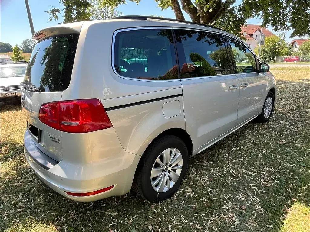 Gebraucht VW Sharan Style 140 PS (102 kW) 2014 Silber Van / Kleinbus