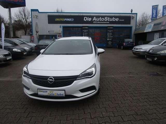 Schneeweiss/summitwhite/arctic Gebraucht 2016 Opel Astra Kombi | 12.990 € (Teuer) - Bild 1/3