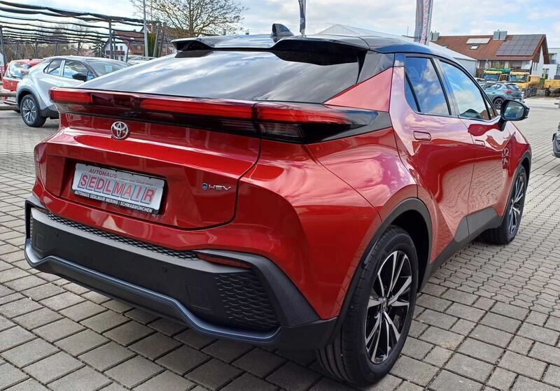 Rot Neu 2025 Toyota C-HR Style SUV | 31.249 € (Guter Preis) - Bild 1/4