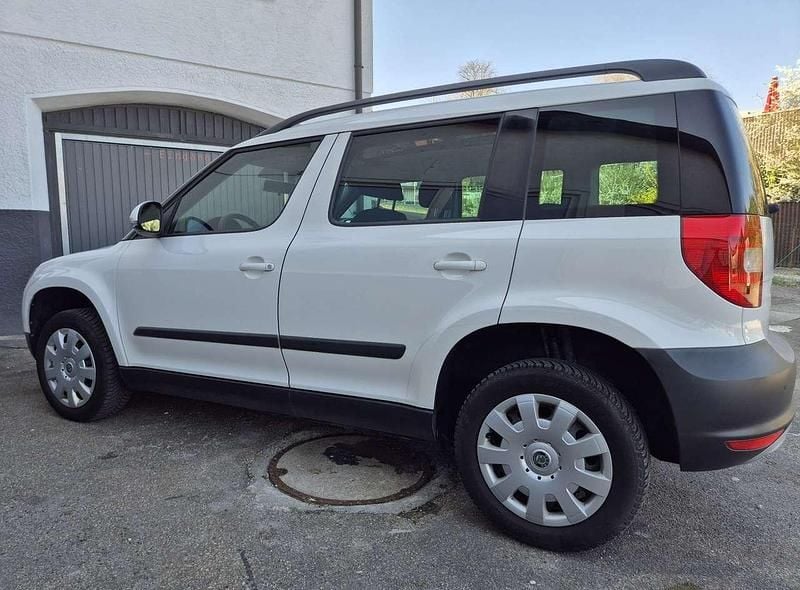 Gebraucht Skoda Yeti Plus Edition 105 PS (77 kW) 2012 Candyweiss SUV