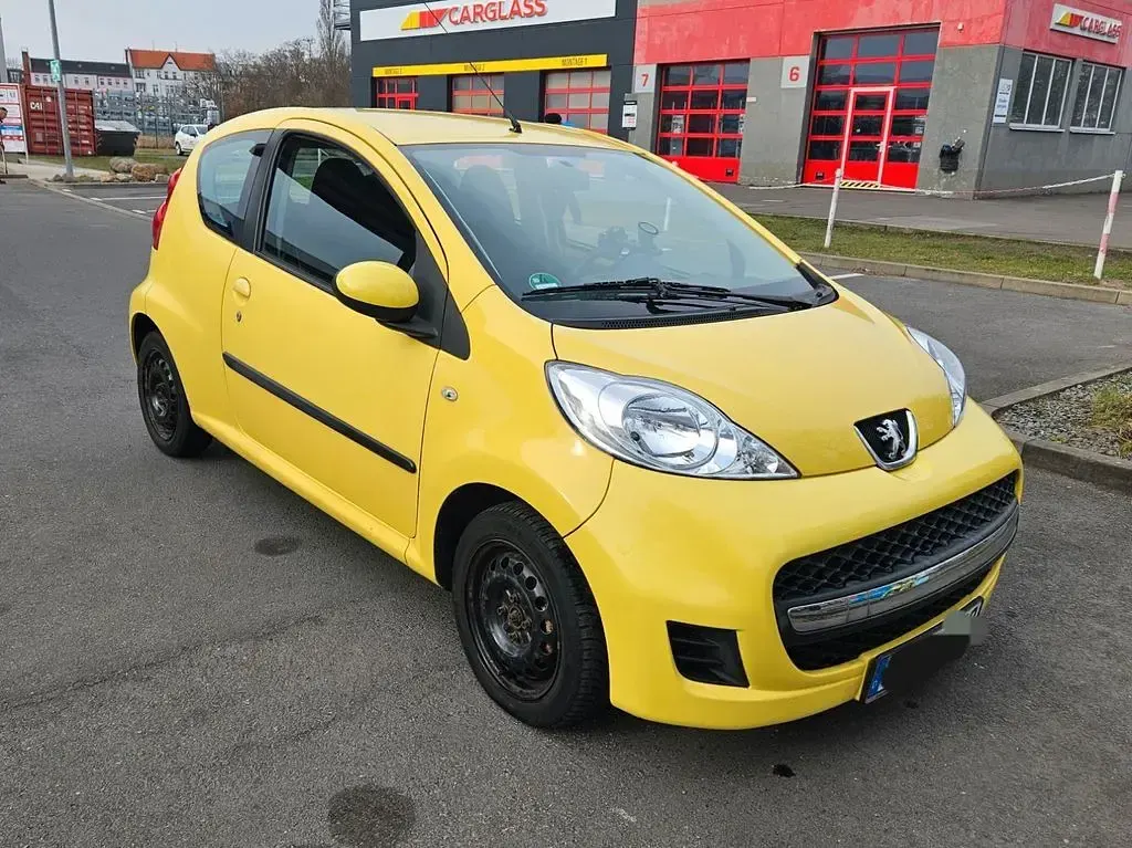 Gebraucht Peugeot 107 Filou 68 PS (50 kW) 2010 Gelb Kleinwagen