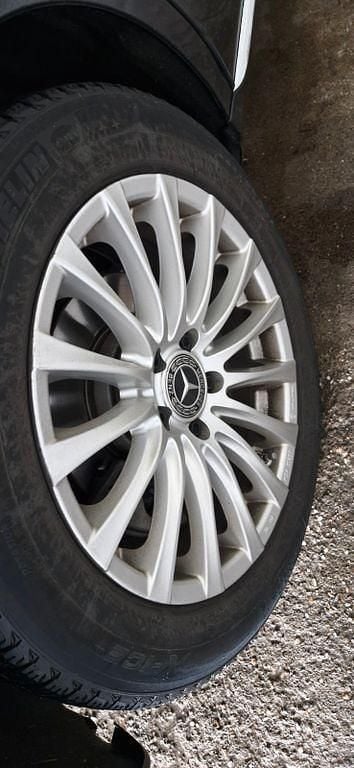 Schwarz Gebraucht 2019 Mercedes E200 Limousine | 22.900 € (Fairer Preis) - Bild 1/4