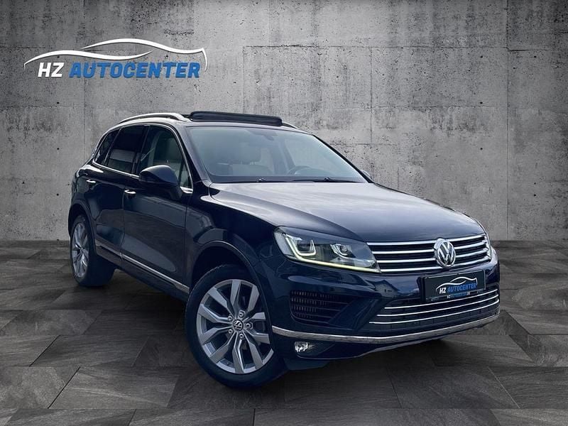 Blau Gebraucht 2016 VW Touareg Executive SUV | 17.499 € (Guter Preis) - Bild 1/4