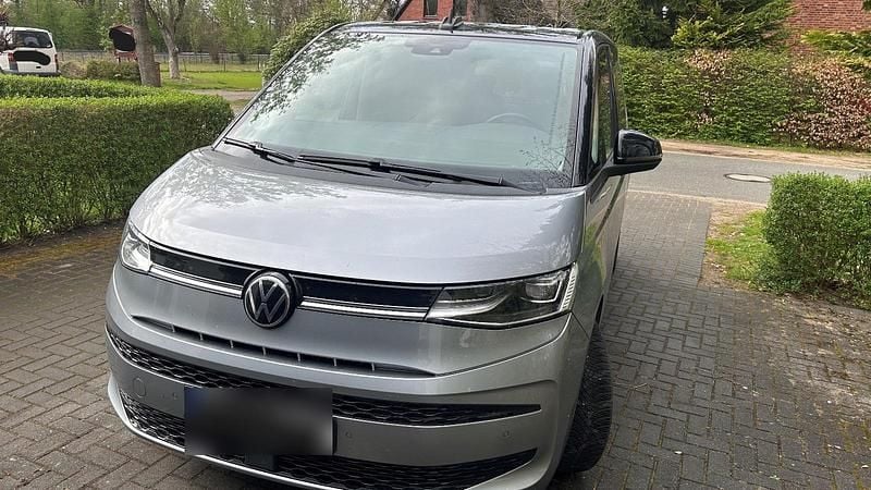 Second-hand VW Multivan 150 CP (110 kW) 2022 Gri Monovolum