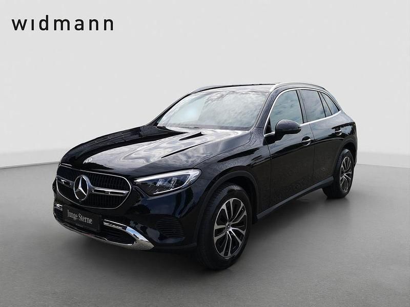 Metalliclack obsidianschwarz Gebraucht 2024 Mercedes GLC220 Avantgarde SUV | 52.850 € (Superpreis) - Bild 1/4