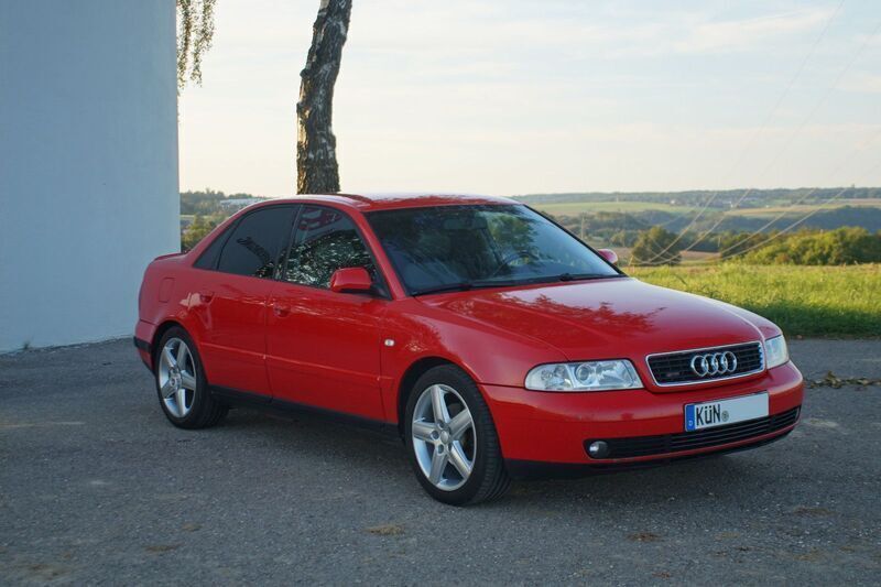 Verkauft Audi A4 1.8 T, gebraucht 2000, 328.000 km in Öhringen