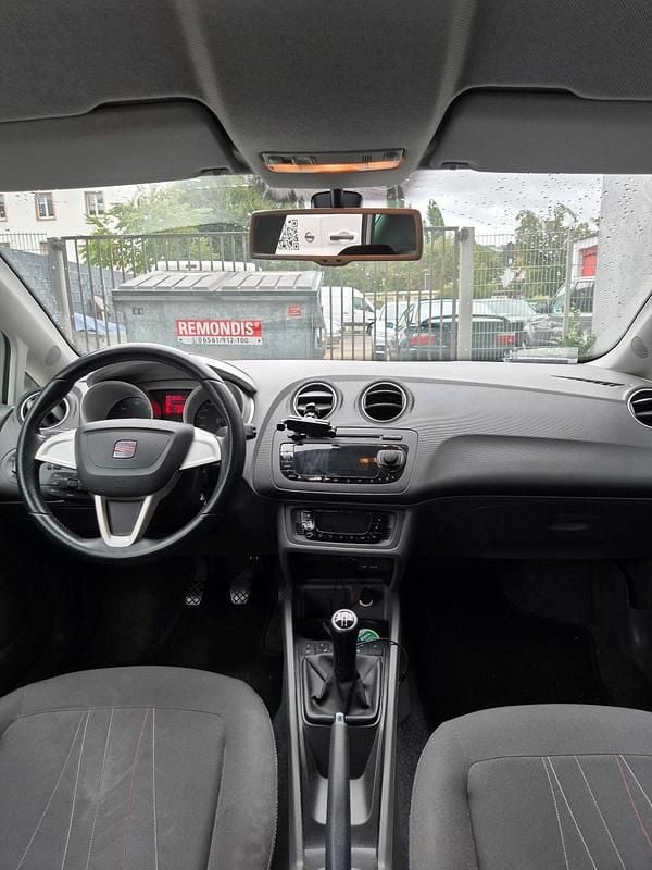 Weiß Gebraucht 2012 Seat Ibiza Kleinwagen | 3.000 € (Guter Preis) - Bild 1/4