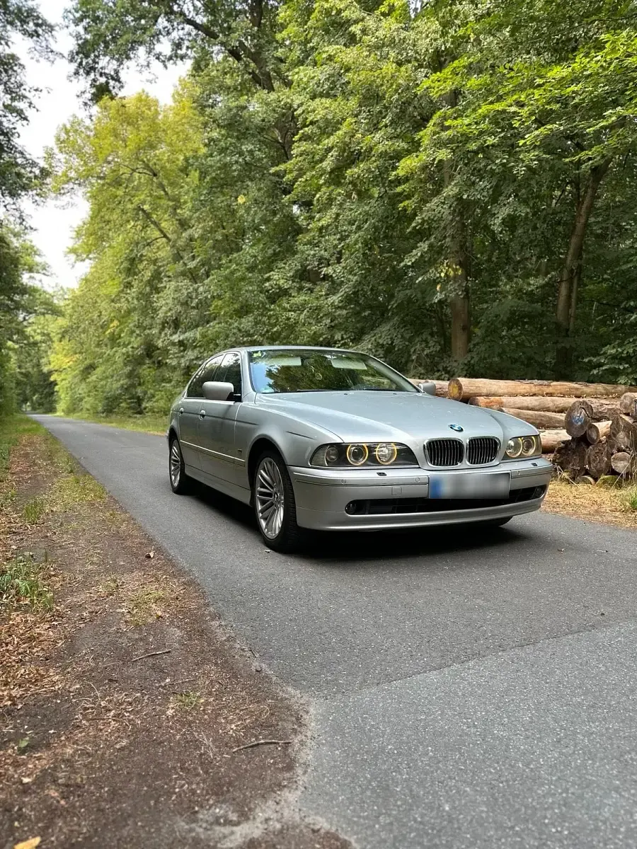 Gebraucht BMW 525 192 PS (141 kW) 2002 Silber Limousine