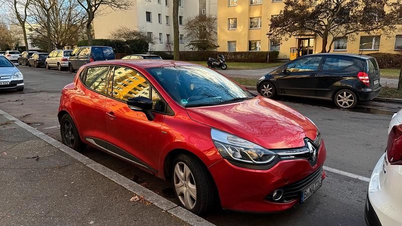 Rot Gebraucht 2016 Renault Clio IV Kleinwagen | 7.500 € (Fairer Preis) - Bild 1/4