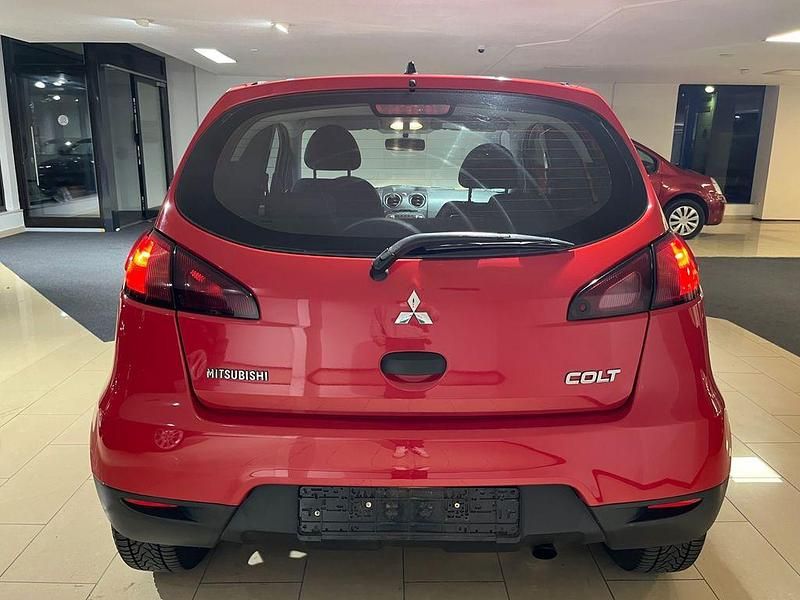 Gebraucht Mitsubishi Colt 75 PS (55 kW) 2010 Rot Kleinwagen