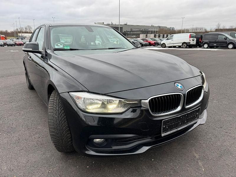 Gebraucht BMW 318 150 PS (110 kW) 2016 Schwarz Kombi