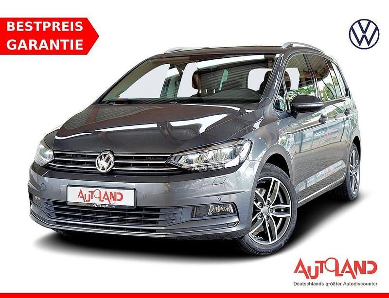 Grau Gebraucht 2018 VW Touran Join Van / Kleinbus | 26.950 € (Teuer) - Bild 1/4