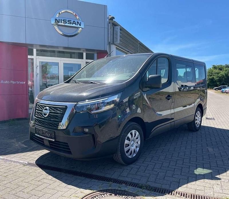 Schwarz Gebraucht 2021 Nissan NV300 N-Connecta Van | 27.990 € (Fairer Preis) - Bild 1/4