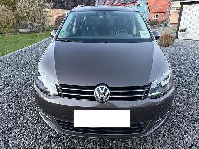 Gebraucht VW Sharan Highline 184 PS (135 kW) 2015 Black oak brown metallic Van / Kleinbus