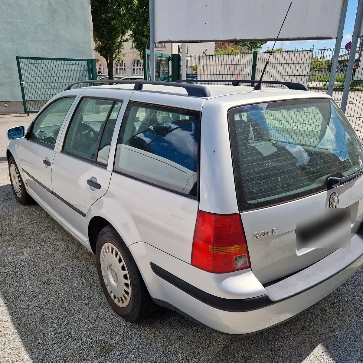 Gebraucht VW Golf IV 100 PS (73 kW) 2000 Silber Kombi