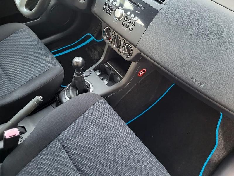 Gebraucht Suzuki Swift Comfort 92 PS (67 kW) 2006 Silber Limousine