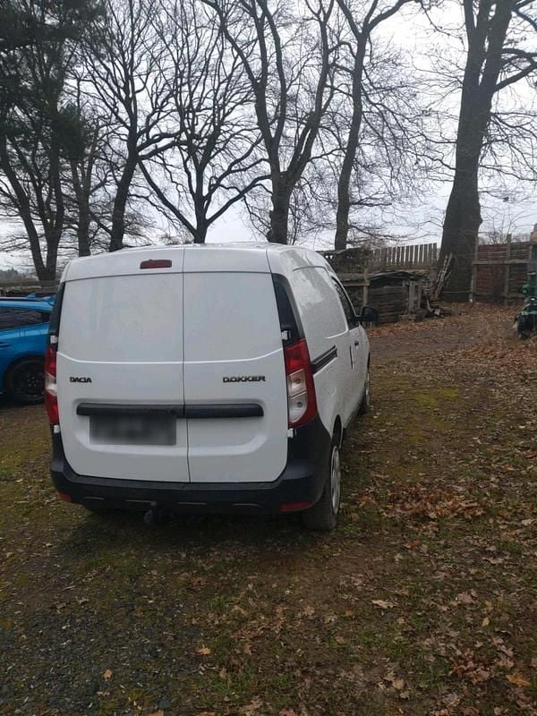 Gebraucht Dacia Dokker 100 PS (73 kW) 2018 Weiß Van / Kleinbus