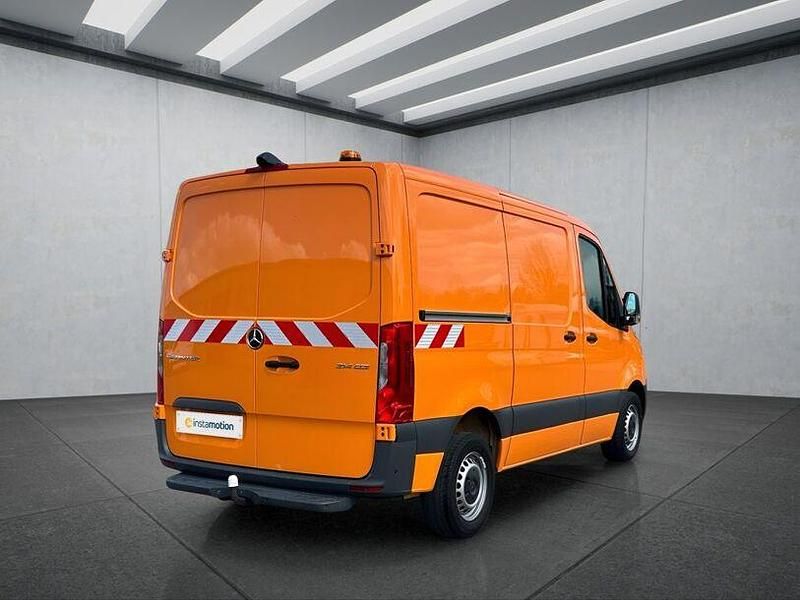 Gebraucht Mercedes Sprinter 143 PS (105 kW) 2020 Orange Van