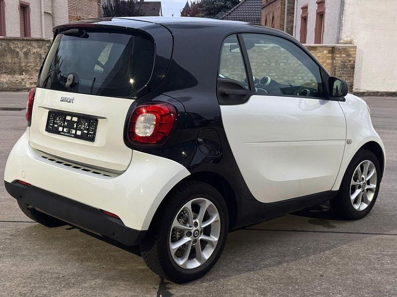 Gebraucht Smart ForTwo Coupé Proxy 71 PS (52 kW) 2017 Weiß Coupé