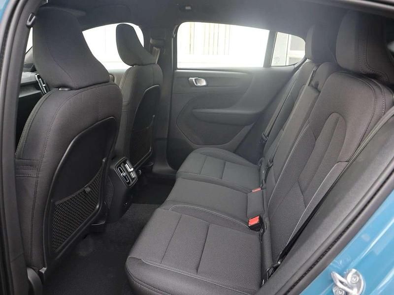 Gebraucht Volvo C40 Plus 169 kW (231 PS) 2023 Fjord blue / metallic SUV