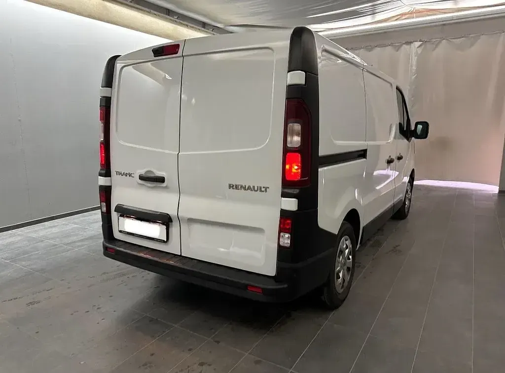 Gebraucht Renault Trafic 131 PS (96 kW) 2023 Weiß Van / Kleinbus