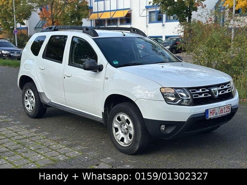 Weiß Gebraucht 2014 Dacia Duster Lauréate SUV | 5.450 € (Guter Preis) - Bild 1/4