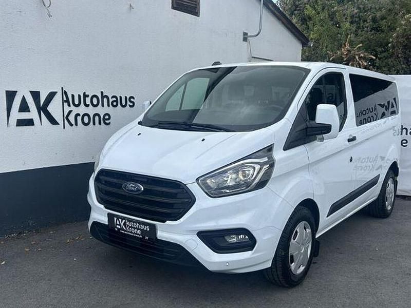 Weiß Gebraucht 2020 Ford Transit Custom Trend Van / Kleinbus | 23.990 € (Teuer) - Bild 1/4