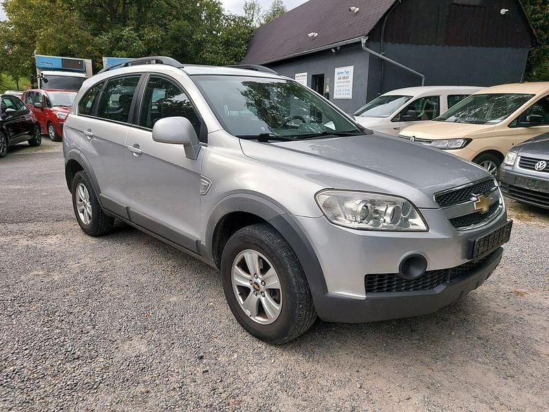 Gebraucht Chevrolet Captiva LS 136 PS (100 kW) 2009 Silber SUV