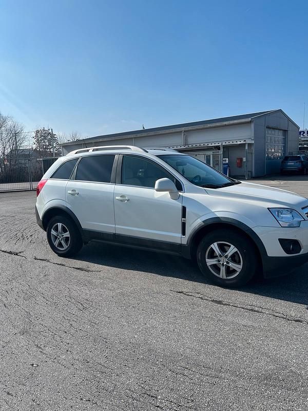 Second-hand Opel Antara 160 CP (117 kW) 2012 Alb SUV