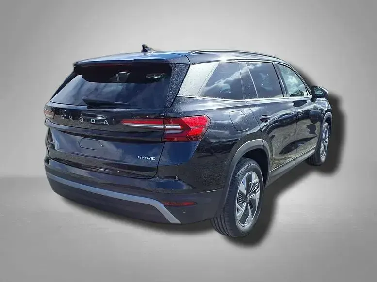 Neu Skoda Kodiaq Selection 150 PS (110 kW) 2026 Blackmagic perleffekt SUV