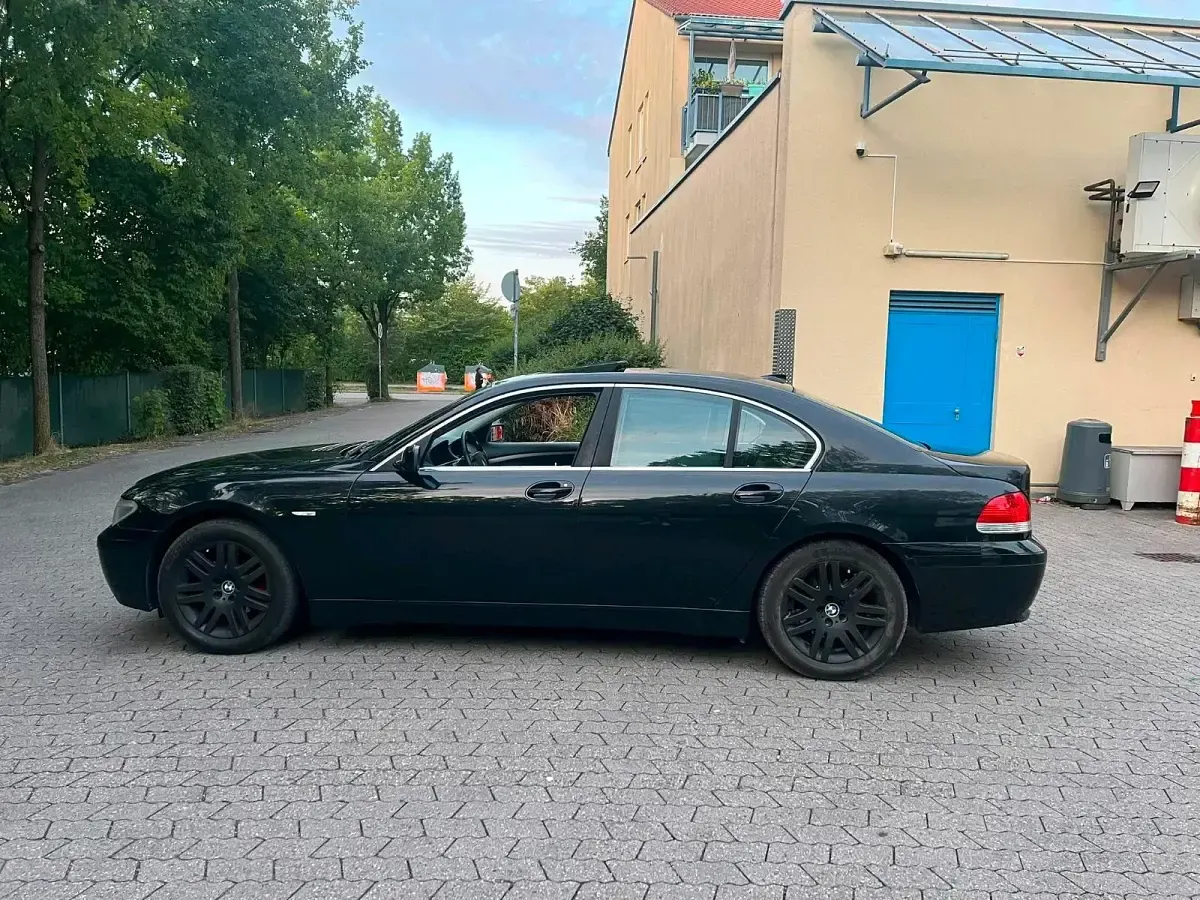 Gebraucht BMW 735 272 PS (200 kW) 2002 Schwarz Limousine
