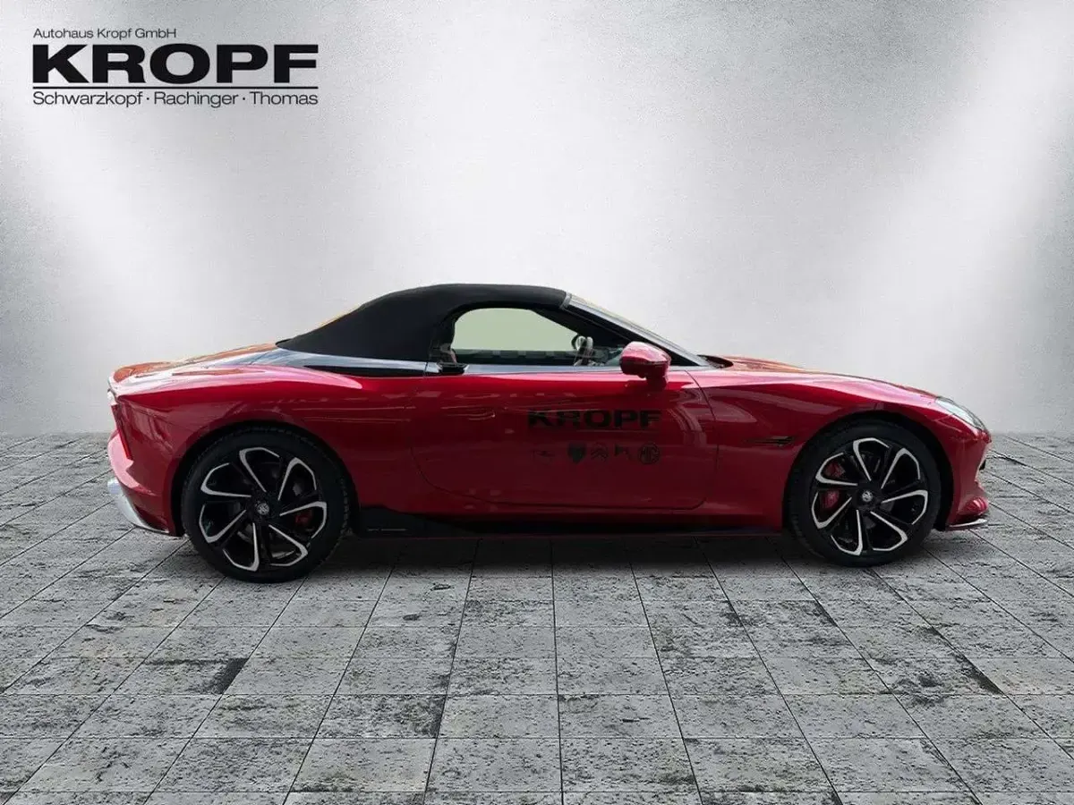 Gebraucht MG Cyberster 375 kW (510 PS) 2025 Diamond red Cabrio