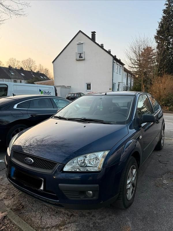 Gebraucht Ford Focus 80 PS (58 kW) 2005 Blau Kleinwagen
