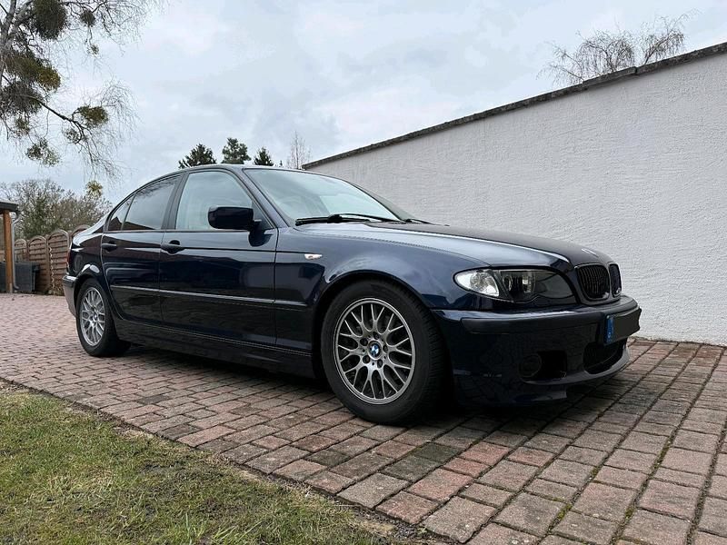 Usata BMW 318 143 CV (105 kW) 2003 Blu Berlina