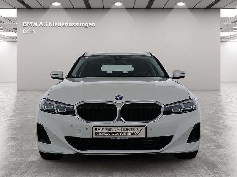 Gebraucht BMW 320e 163 PS (119 kW) 2022 Weiß Kombi
