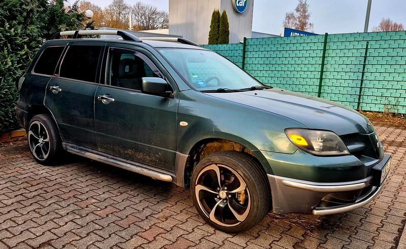 Gebraucht Mitsubishi Outlander 160 PS (117 kW) 2003 Grau SUV